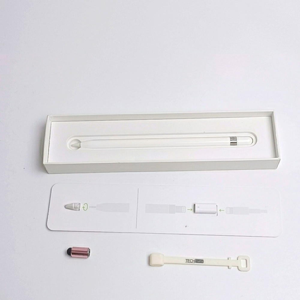 Apple Pencil 1st generation includes w/ box